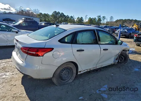 2016 Ford Focus S из США, поврежденный, VIN 1FADP3E24GL339450